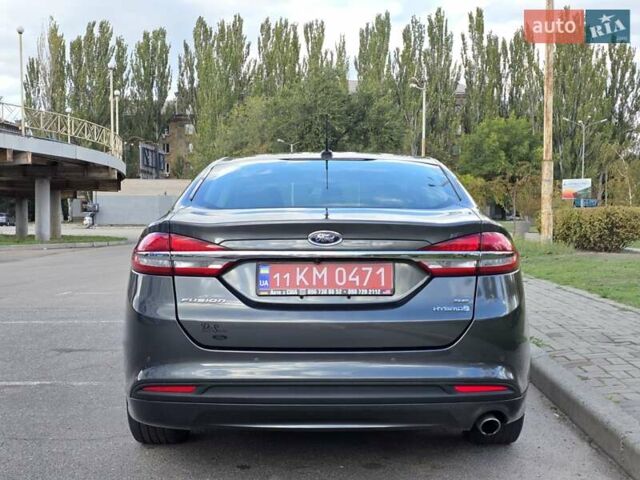 Серый Форд Фьюжн, объемом двигателя 2 л и пробегом 120 тыс. км за 15800 $, фото 6 на Automoto.ua