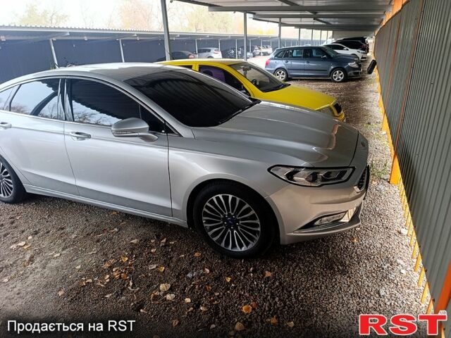 Сірий Форд Фьюжен, об'ємом двигуна 2 л та пробігом 121 тис. км за 13500 $, фото 1 на Automoto.ua