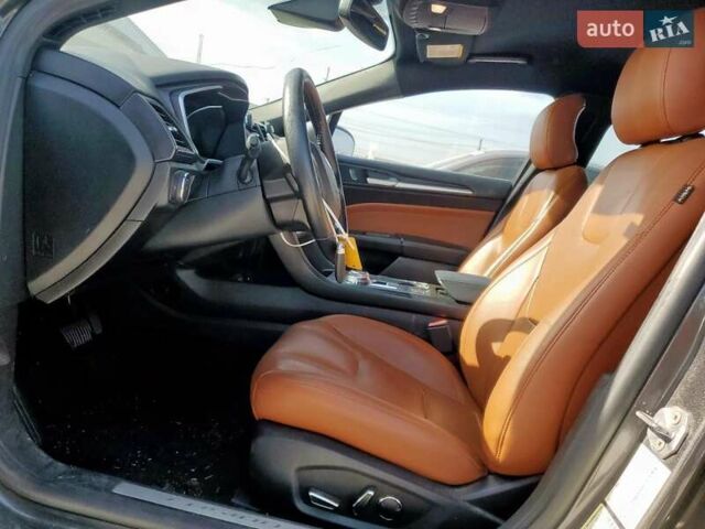Сірий Форд Фьюжен, об'ємом двигуна 2 л та пробігом 124 тис. км за 11882 $, фото 6 на Automoto.ua