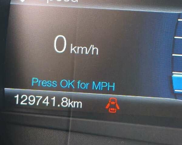 Сірий Форд Фьюжен, об'ємом двигуна 2 л та пробігом 130 тис. км за 13500 $, фото 3 на Automoto.ua