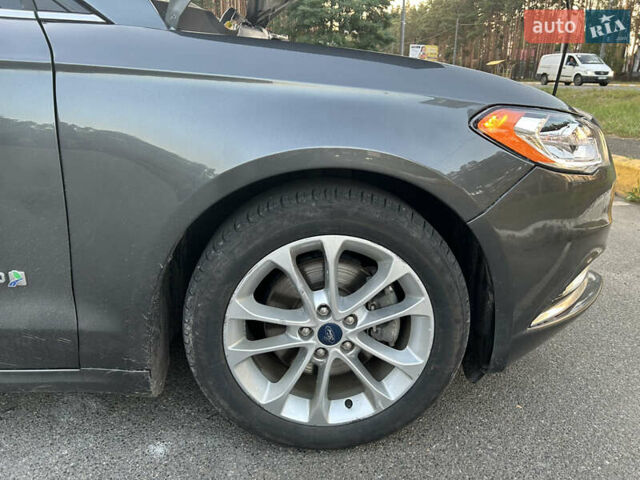 Серый Форд Фьюжн, объемом двигателя 2 л и пробегом 132 тыс. км за 14000 $, фото 7 на Automoto.ua