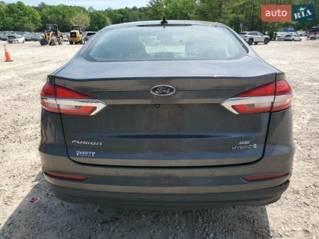 Серый Форд Фьюжн, объемом двигателя 2 л и пробегом 184 тыс. км за 8700 $, фото 3 на Automoto.ua