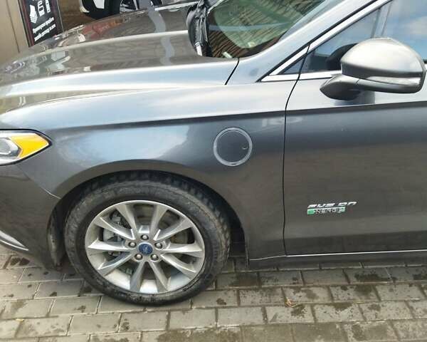 Сірий Форд Фьюжен, об'ємом двигуна 0 л та пробігом 212 тис. км за 17000 $, фото 9 на Automoto.ua