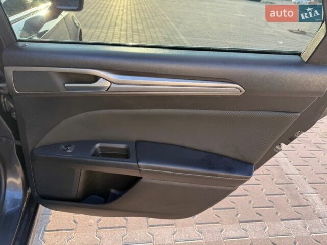 Сірий Форд Фьюжен, об'ємом двигуна 2 л та пробігом 194 тис. км за 13500 $, фото 12 на Automoto.ua