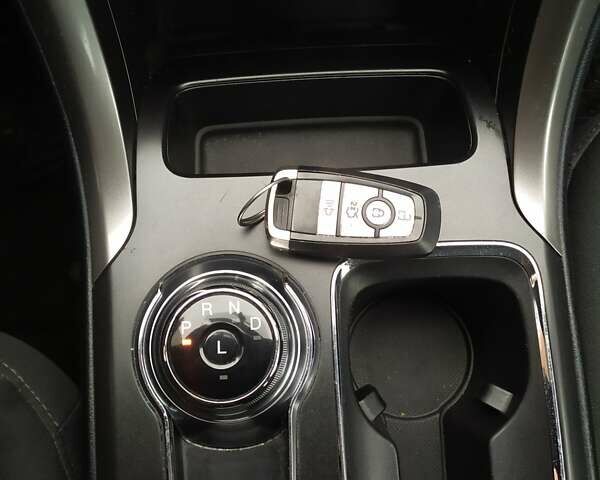 Форд Фьюжн 2018 в Киеве на Automoto.ua Серый Форд Фьюжн, объемом двигателя 2 л и пробегом 104 тыс. км за 14000 $, фото 3 на Automoto.ua