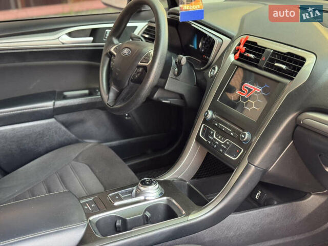 Сірий Форд Фьюжен, об'ємом двигуна 2 л та пробігом 100 тис. км за 14500 $, фото 31 на Automoto.ua