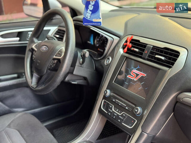 Сірий Форд Фьюжен, об'ємом двигуна 2 л та пробігом 100 тис. км за 14500 $, фото 43 на Automoto.ua