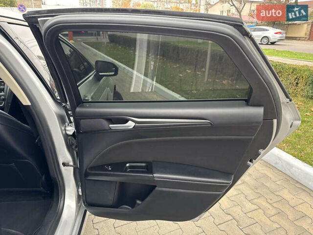 Серый Форд Фьюжн, объемом двигателя 2 л и пробегом 145 тыс. км за 16000 $, фото 19 на Automoto.ua