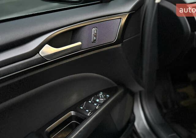 Серый Форд Фьюжн, объемом двигателя 1.5 л и пробегом 112 тыс. км за 13900 $, фото 12 на Automoto.ua