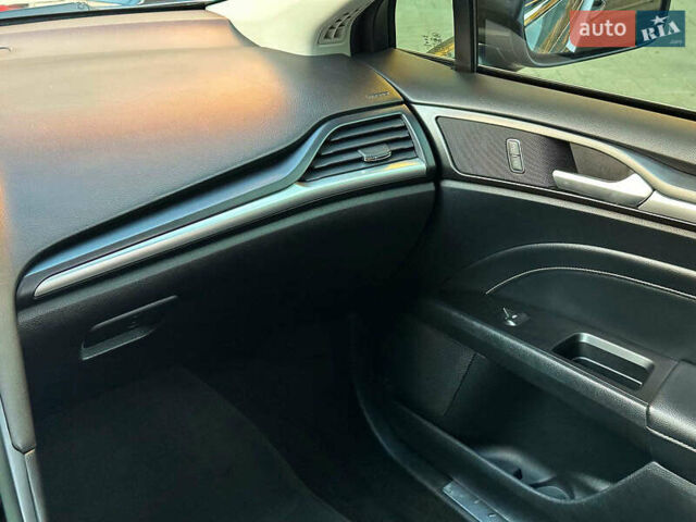Сірий Форд Фьюжен, об'ємом двигуна 2 л та пробігом 68 тис. км за 17780 $, фото 21 на Automoto.ua