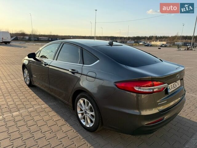 Сірий Форд Фьюжен, об'ємом двигуна 2 л та пробігом 194 тис. км за 13500 $, фото 5 на Automoto.ua