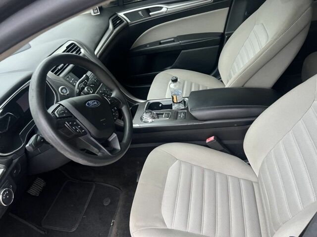 Сірий Форд Фьюжен, об'ємом двигуна 2 л та пробігом 150 тис. км за 14900 $, фото 5 на Automoto.ua