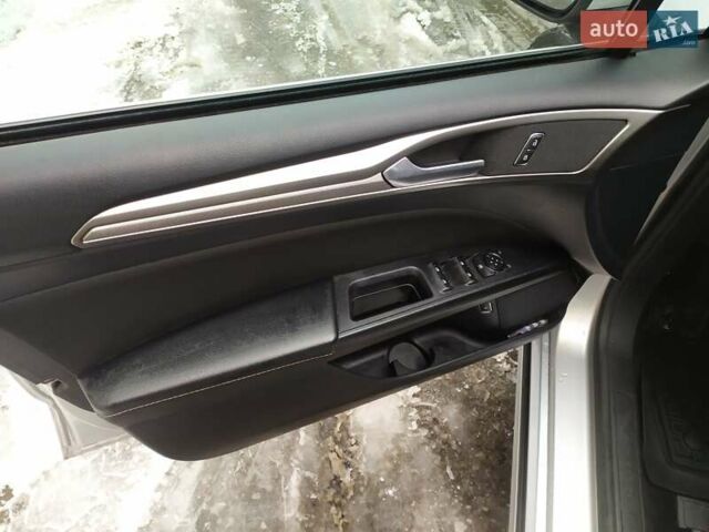 Форд Фьюжн 2018 в Киеве на Automoto.ua Серый Форд Фьюжн, объемом двигателя 2 л и пробегом 104 тыс. км за 14000 $, фото 10 на Automoto.ua