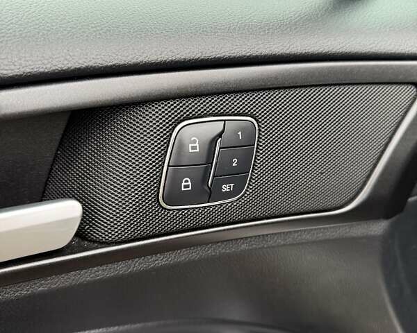 Серый Форд Фьюжн, объемом двигателя 2 л и пробегом 117 тыс. км за 16400 $, фото 20 на Automoto.ua