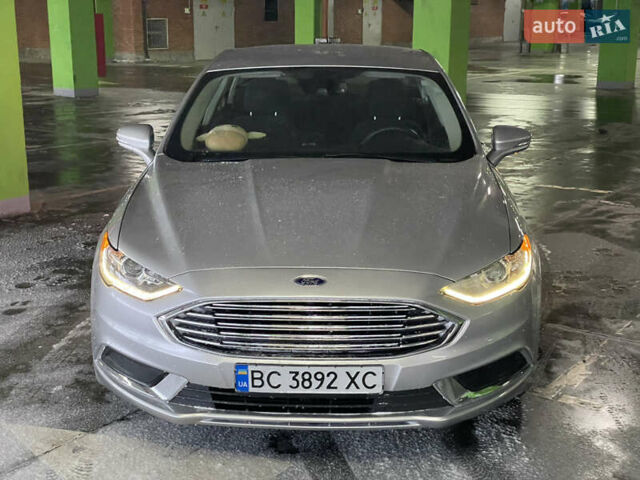 Сірий Форд Фьюжен, об'ємом двигуна 2 л та пробігом 161 тис. км за 15500 $, фото 1 на Automoto.ua