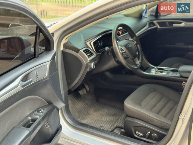 Сірий Форд Фьюжен, об'ємом двигуна 2 л та пробігом 100 тис. км за 14500 $, фото 26 на Automoto.ua