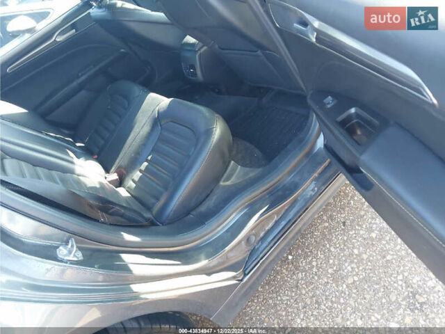 Серый Форд Фьюжн, объемом двигателя 2 л и пробегом 175 тыс. км за 2900 $, фото 7 на Automoto.ua