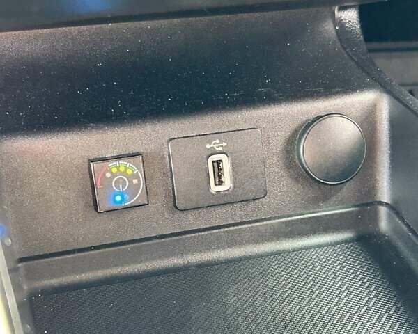 Сірий Форд Фьюжен, об'ємом двигуна 2.5 л та пробігом 137 тис. км за 12500 $, фото 25 на Automoto.ua