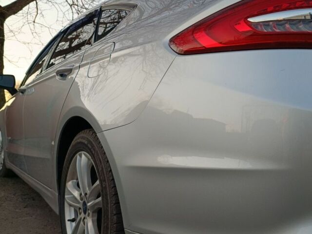 Сірий Форд Фьюжен, об'ємом двигуна 2 л та пробігом 151 тис. км за 12800 $, фото 4 на Automoto.ua