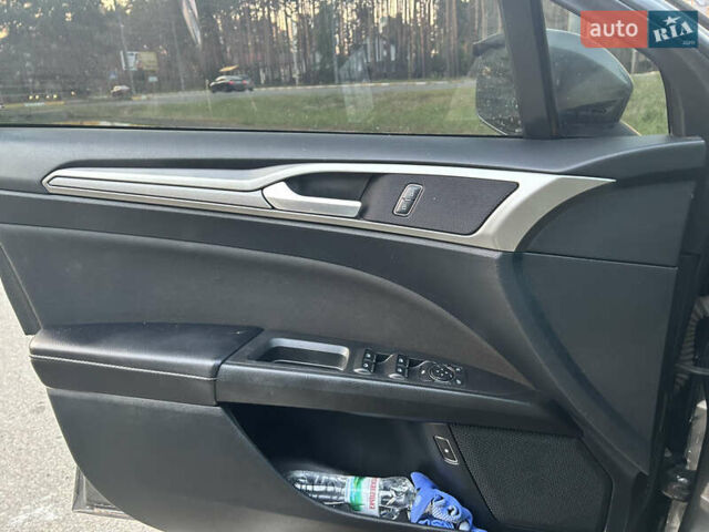 Серый Форд Фьюжн, объемом двигателя 2 л и пробегом 132 тыс. км за 14000 $, фото 29 на Automoto.ua
