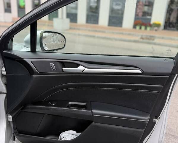 Серый Форд Фьюжн, объемом двигателя 2 л и пробегом 117 тыс. км за 16400 $, фото 18 на Automoto.ua