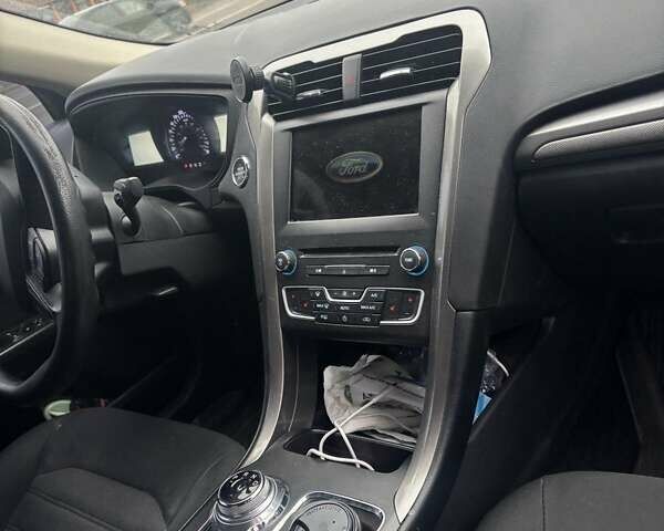 Сірий Форд Фьюжен, об'ємом двигуна 2.49 л та пробігом 115 тис. км за 12990 $, фото 6 на Automoto.ua