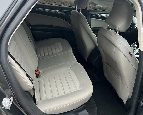 Сірий Форд Фьюжен, об'ємом двигуна 2 л та пробігом 159 тис. км за 14900 $, фото 27 на Automoto.ua