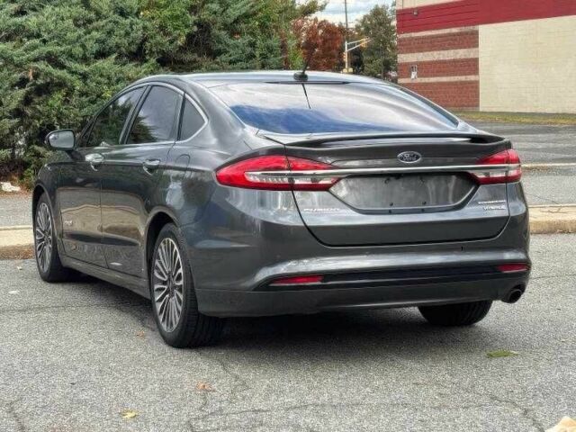 Сірий Форд Фьюжен, об'ємом двигуна 2 л та пробігом 79 тис. км за 9000 $, фото 4 на Automoto.ua