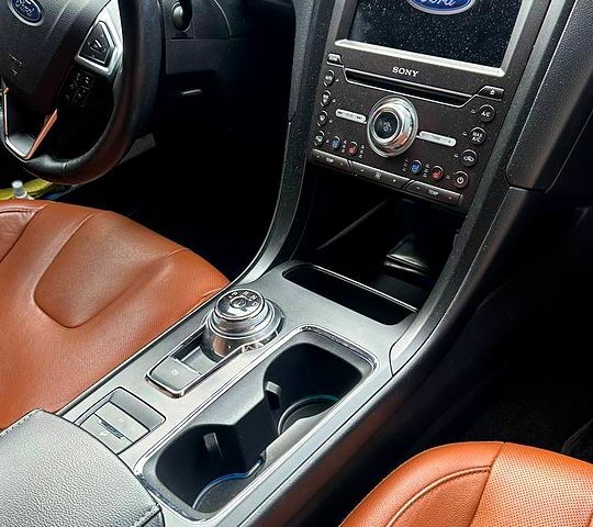 Сірий Форд Фьюжен, об'ємом двигуна 2 л та пробігом 73 тис. км за 20000 $, фото 1 на Automoto.ua