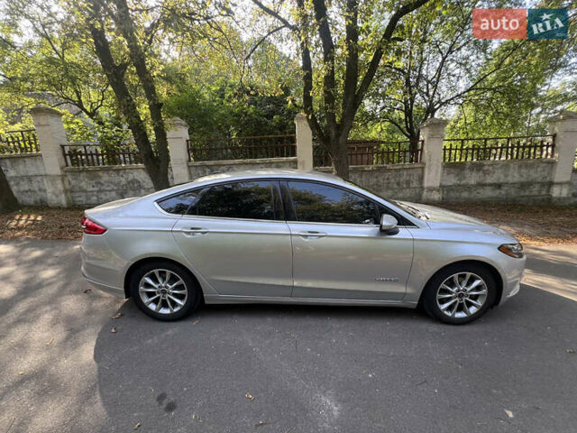 Серый Форд Фьюжн, объемом двигателя 2 л и пробегом 117 тыс. км за 14700 $, фото 22 на Automoto.ua