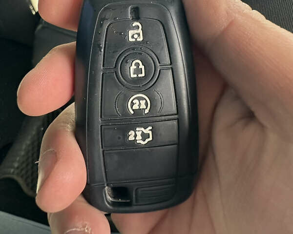 Форд Фьюжен 2018 у Дніпро (Дніпропетровську) на Automoto.ua Сірий Форд Фьюжен, об'ємом двигуна 2.5 л та пробігом 184 тис. км за 12800 $, фото 29 на Automoto.ua