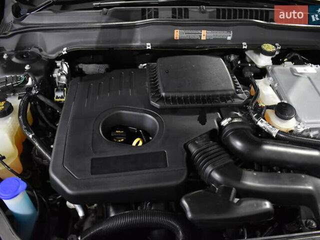 Серый Форд Фьюжн, объемом двигателя 2 л и пробегом 117 тыс. км за 3700 $, фото 21 на Automoto.ua