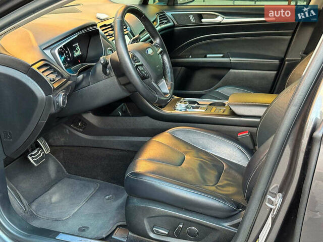 Сірий Форд Фьюжен, об'ємом двигуна 2 л та пробігом 68 тис. км за 17780 $, фото 11 на Automoto.ua