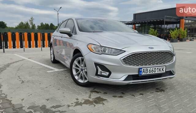 Форд Фьюжн 2019 в Виннице на Automoto.ua Серый Форд Фьюжн, объемом двигателя 2 л и пробегом 115 тыс. км за 16300 $, фото 1 на Automoto.ua
