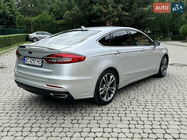 Серый Форд Фьюжн, объемом двигателя 2 л и пробегом 98 тыс. км за 17999 $, фото 8 на Automoto.ua