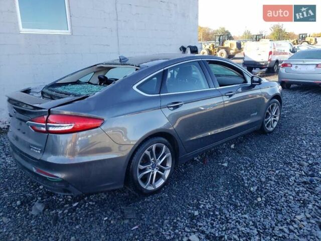 Форд Фьюжен 2019 у Львові на Automoto.ua Сірий Форд Фьюжен, об'ємом двигуна 2 л та пробігом 111 тис. км за 3000 $, фото 1 на Automoto.ua