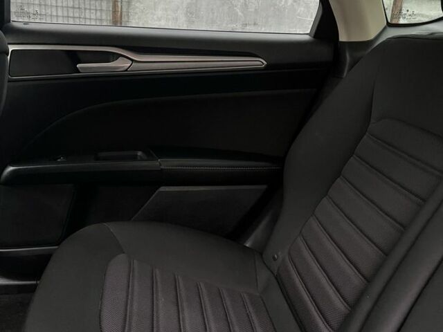 Серый Форд Фьюжн, объемом двигателя 1.5 л и пробегом 136 тыс. км за 14000 $, фото 6 на Automoto.ua