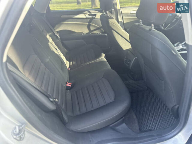 Сірий Форд Фьюжен, об'ємом двигуна 2 л та пробігом 142 тис. км за 15700 $, фото 7 на Automoto.ua