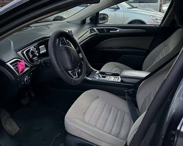 Сірий Форд Фьюжен, об'ємом двигуна 2.49 л та пробігом 110 тис. км за 13000 $, фото 5 на Automoto.ua