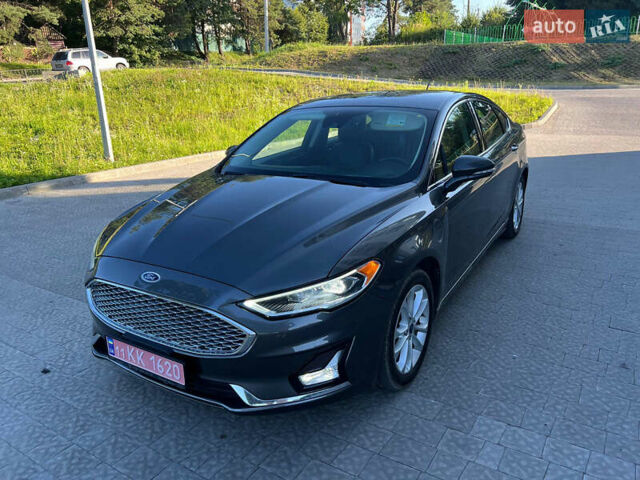 Форд Фьюжен 2019 у Львові на Automoto.ua Сірий Форд Фьюжен, об'ємом двигуна 2 л та пробігом 200 тис. км за 18900 $, фото 3 на Automoto.ua