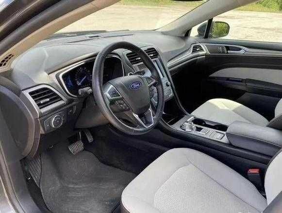 Серый Форд Фьюжн, объемом двигателя 2 л и пробегом 120 тыс. км за 12500 $, фото 4 на Automoto.ua