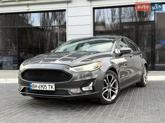 Сірий Форд Фьюжен, об'ємом двигуна 2 л та пробігом 65 тис. км за 14900 $, фото 2 на Automoto.ua