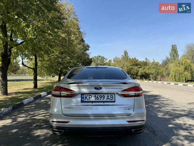 Сірий Форд Фьюжен, об'ємом двигуна 2 л та пробігом 98 тис. км за 19000 $, фото 5 на Automoto.ua