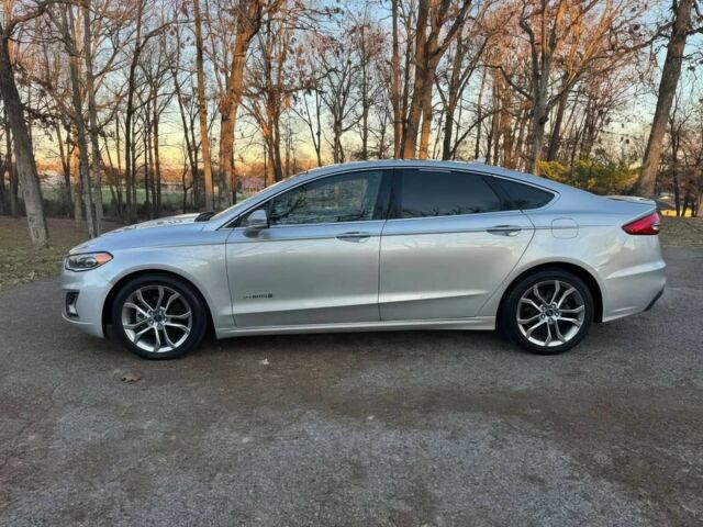 Сірий Форд Фьюжен, об'ємом двигуна 2 л та пробігом 34 тис. км за 8900 $, фото 2 на Automoto.ua