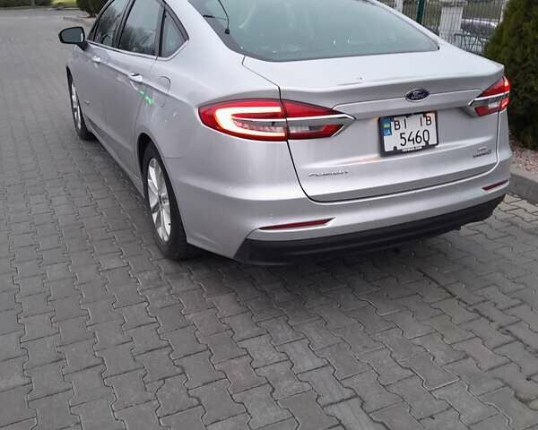 Сірий Форд Фьюжен, об'ємом двигуна 2 л та пробігом 84 тис. км за 17500 $, фото 2 на Automoto.ua