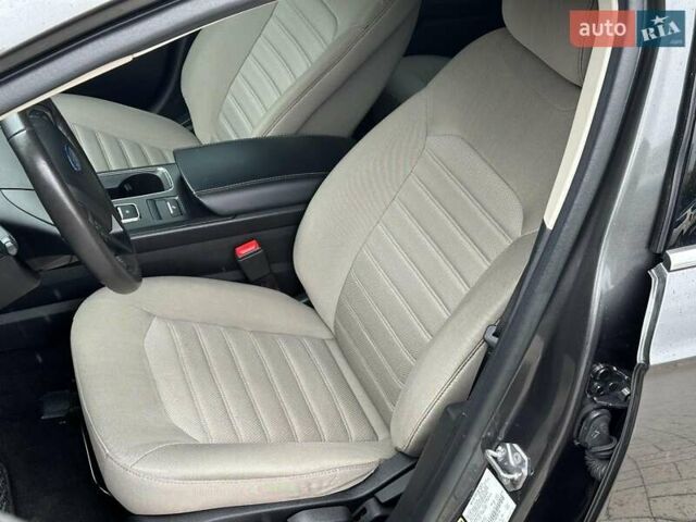 Форд Фьюжн 2019 в Одессе на Automoto.ua Серый Форд Фьюжн, объемом двигателя 2.5 л и пробегом 104 тыс. км за 15490 $, фото 12 на Automoto.ua