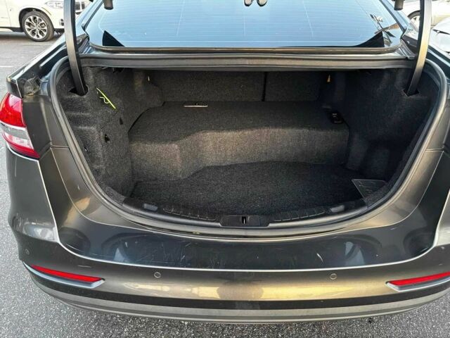 Серый Форд Фьюжн, объемом двигателя 2 л и пробегом 32 тыс. км за 9000 $, фото 6 на Automoto.ua