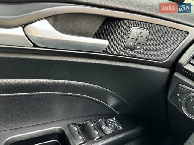 Серый Форд Фьюжн, объемом двигателя 2 л и пробегом 98 тыс. км за 17999 $, фото 19 на Automoto.ua