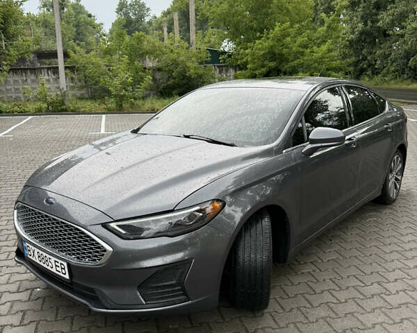Сірий Форд Фьюжен, об'ємом двигуна 2 л та пробігом 107 тис. км за 15500 $, фото 2 на Automoto.ua
