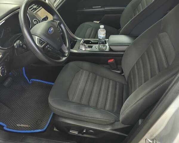 Серый Форд Фьюжн, объемом двигателя 2 л и пробегом 94 тыс. км за 15000 $, фото 12 на Automoto.ua